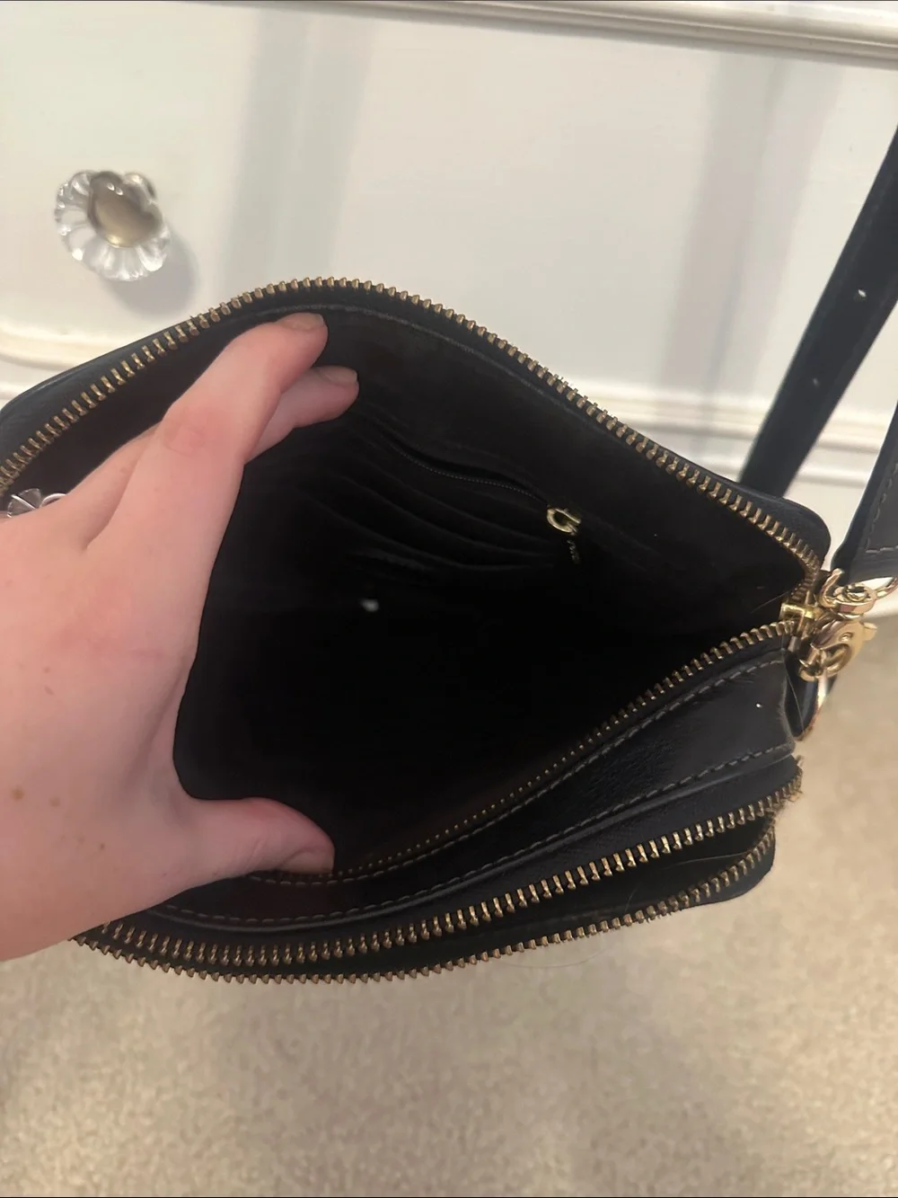 Fossil zip gold crossbody